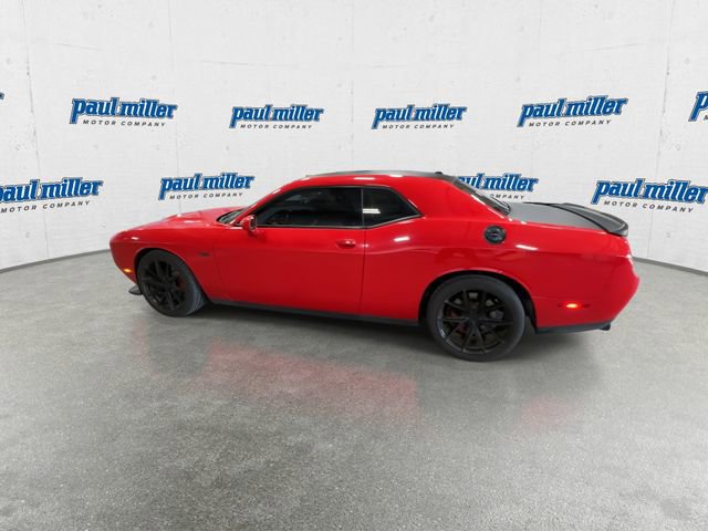 Used 2016 Dodge Challenger R/T Scat Pack w/ Leather Interior Group image 7