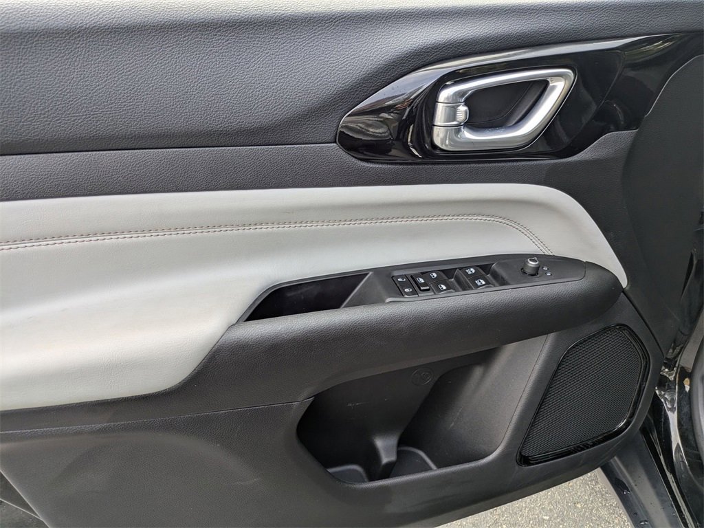 Used 2025 Jeep Compass Limited image 15