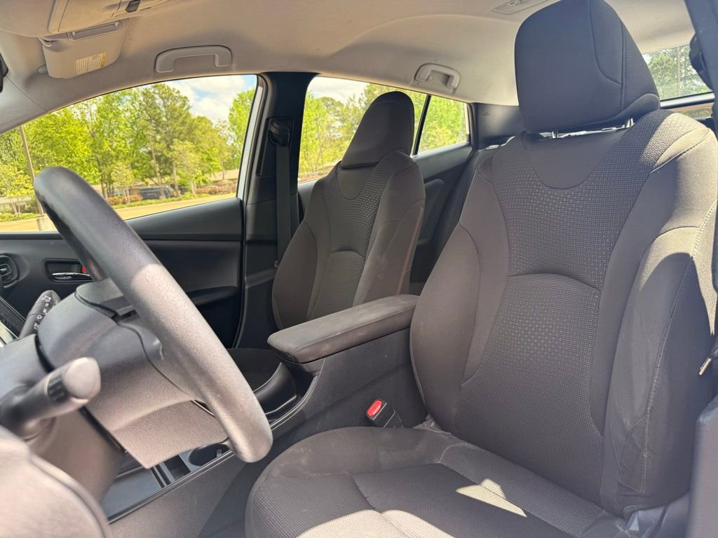 Used 2019 Toyota Prius LE FWD image 16