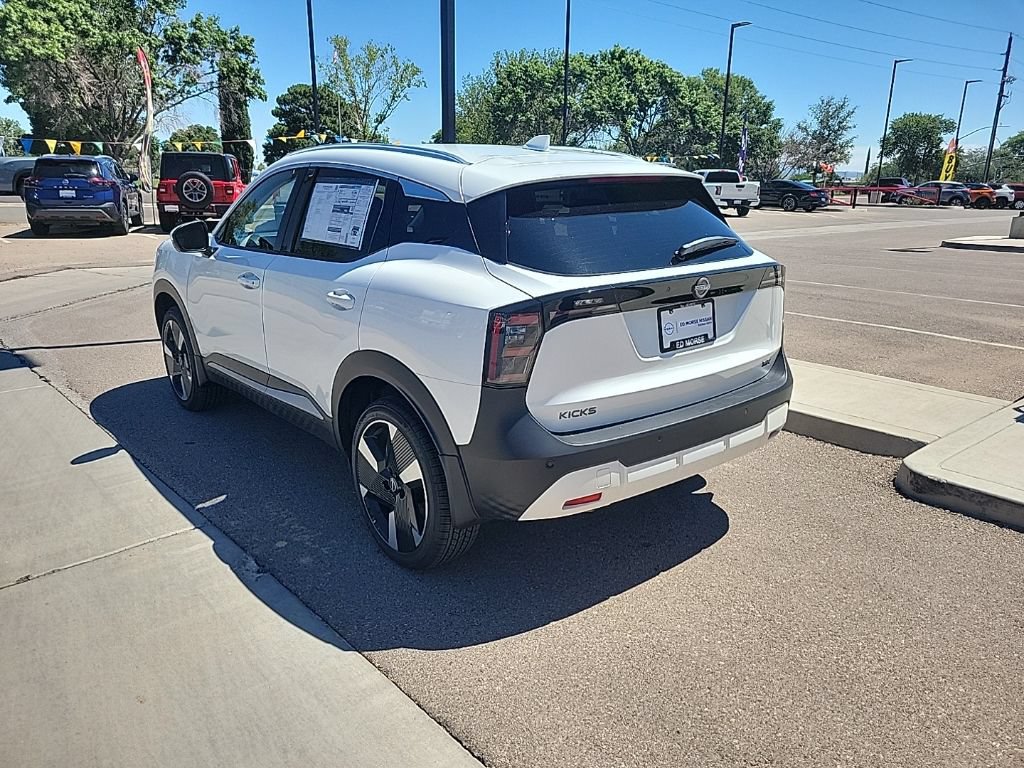 New 2025 Nissan Kicks SR FWD image 5