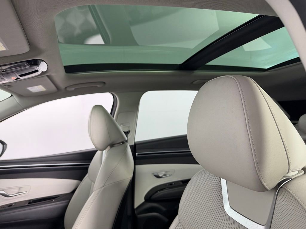 Used 2024 Hyundai Tucson Limited image 25