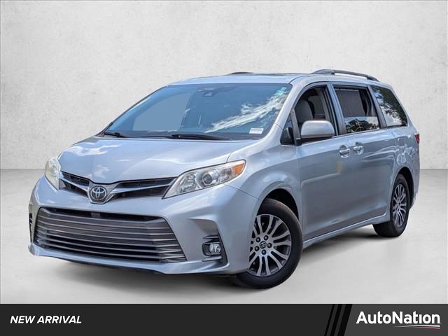 Used 2019 Toyota Sienna XLE FWD image 1