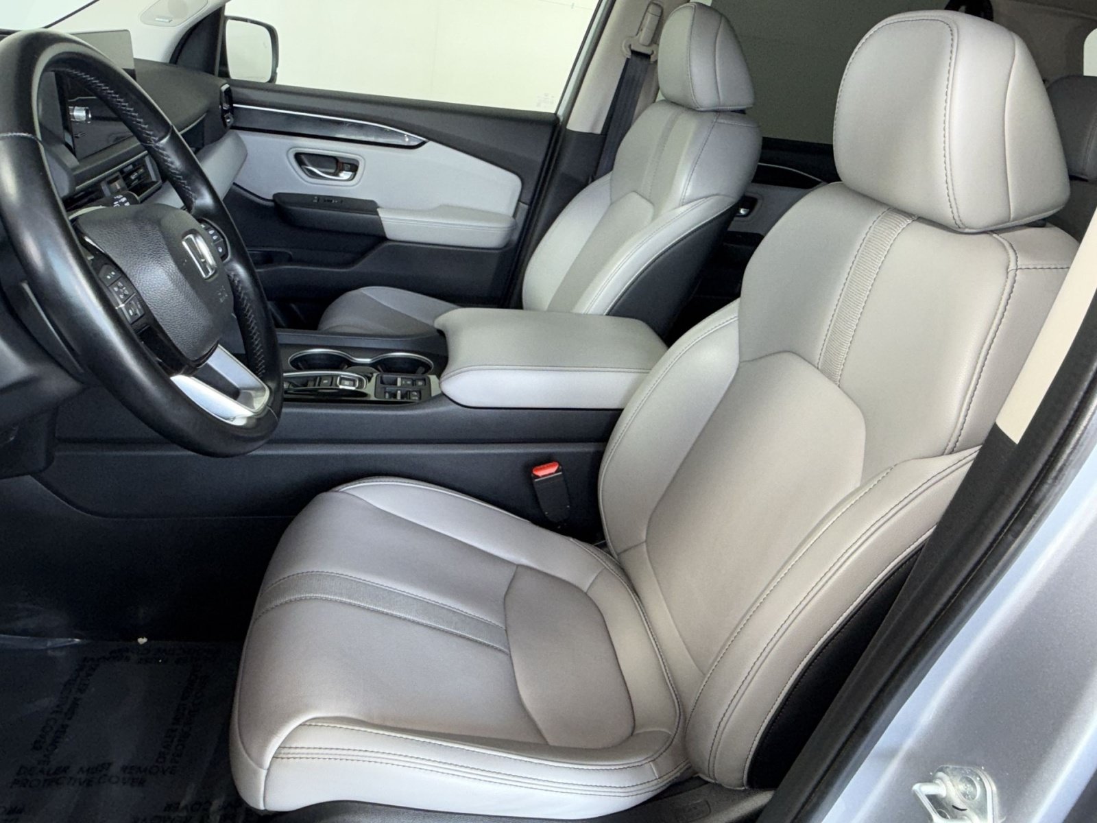Used 2023 Honda Pilot Touring image 13