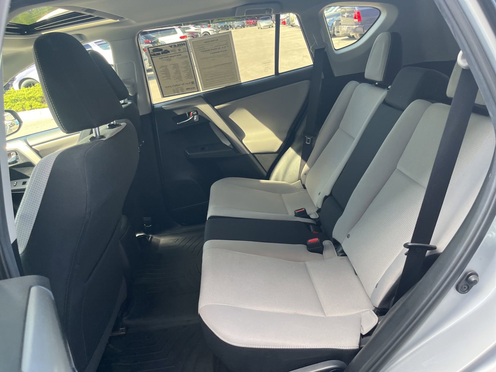 Used 2016 Toyota RAV4 XLE image 29