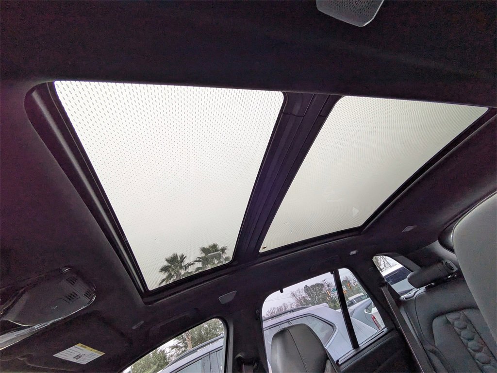 Used 2025 BMW X5 M Competition w/ Executive Package image 21