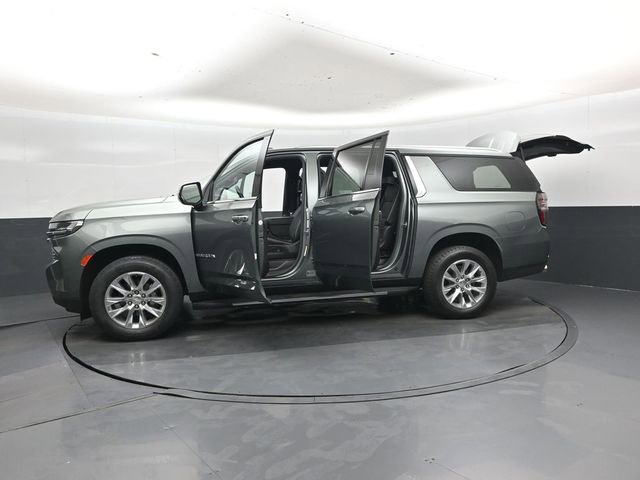 Used 2023 Chevrolet Suburban Premier AWD/4WD image 52