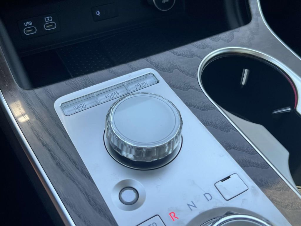 New 2025 Genesis GV80 2.5T Advanced image 28