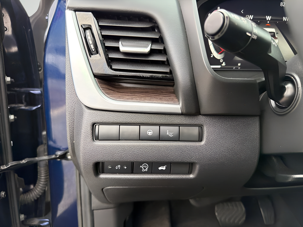 Used 2024 Nissan Rogue Platinum w/ Platinum Premium Package FWD image 36