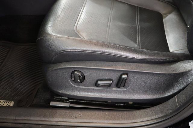 Used 2016 Volkswagen Passat 1.8T SE image 14