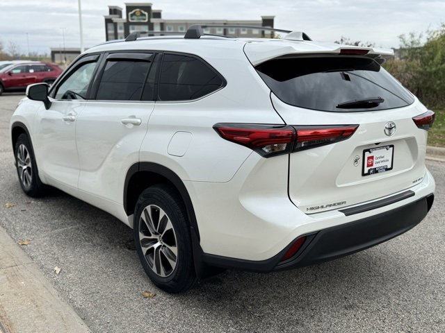 Certified 2021 Toyota Highlander XLE image 43