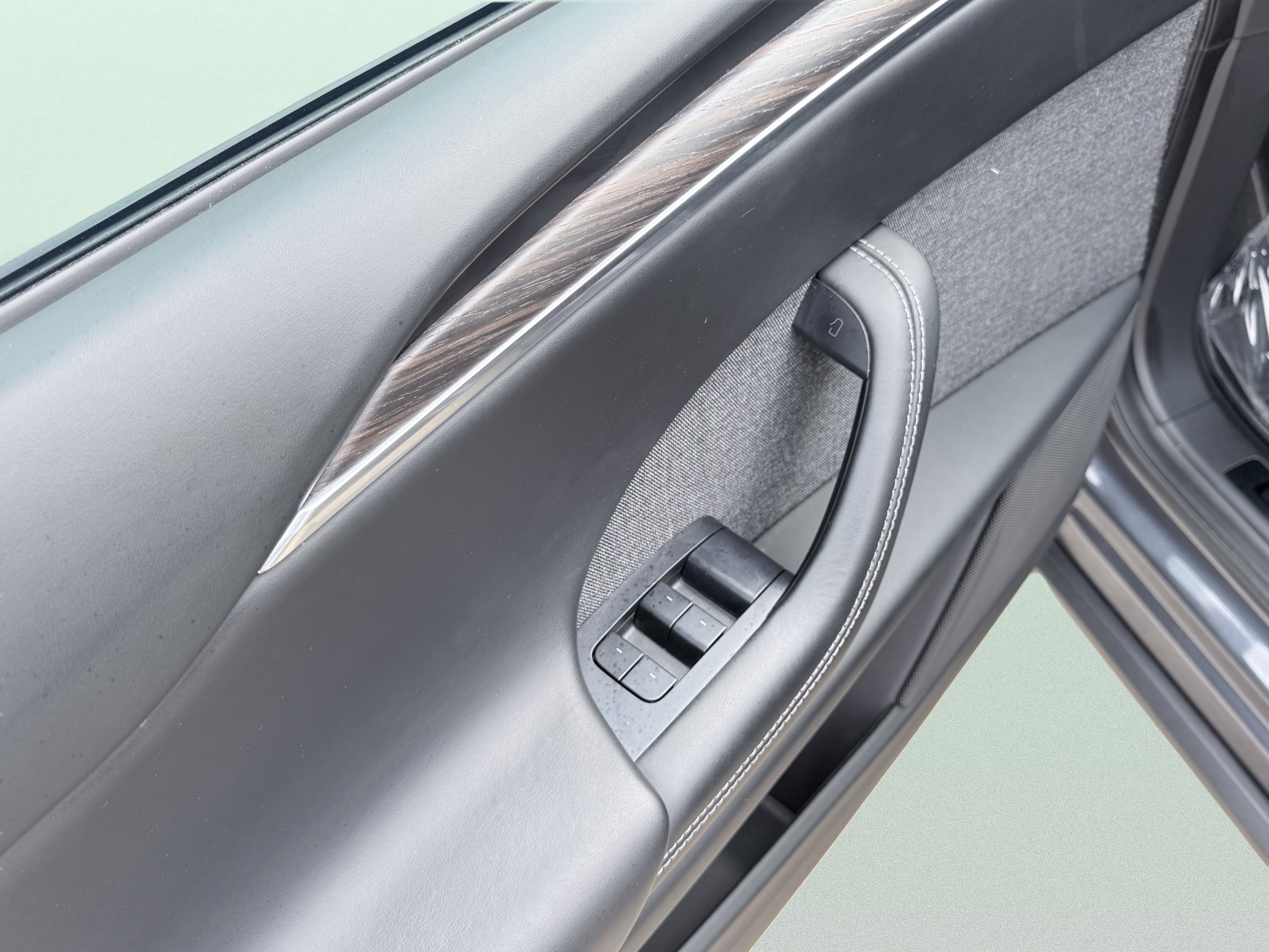 Used 2023 Tesla Model X image 20