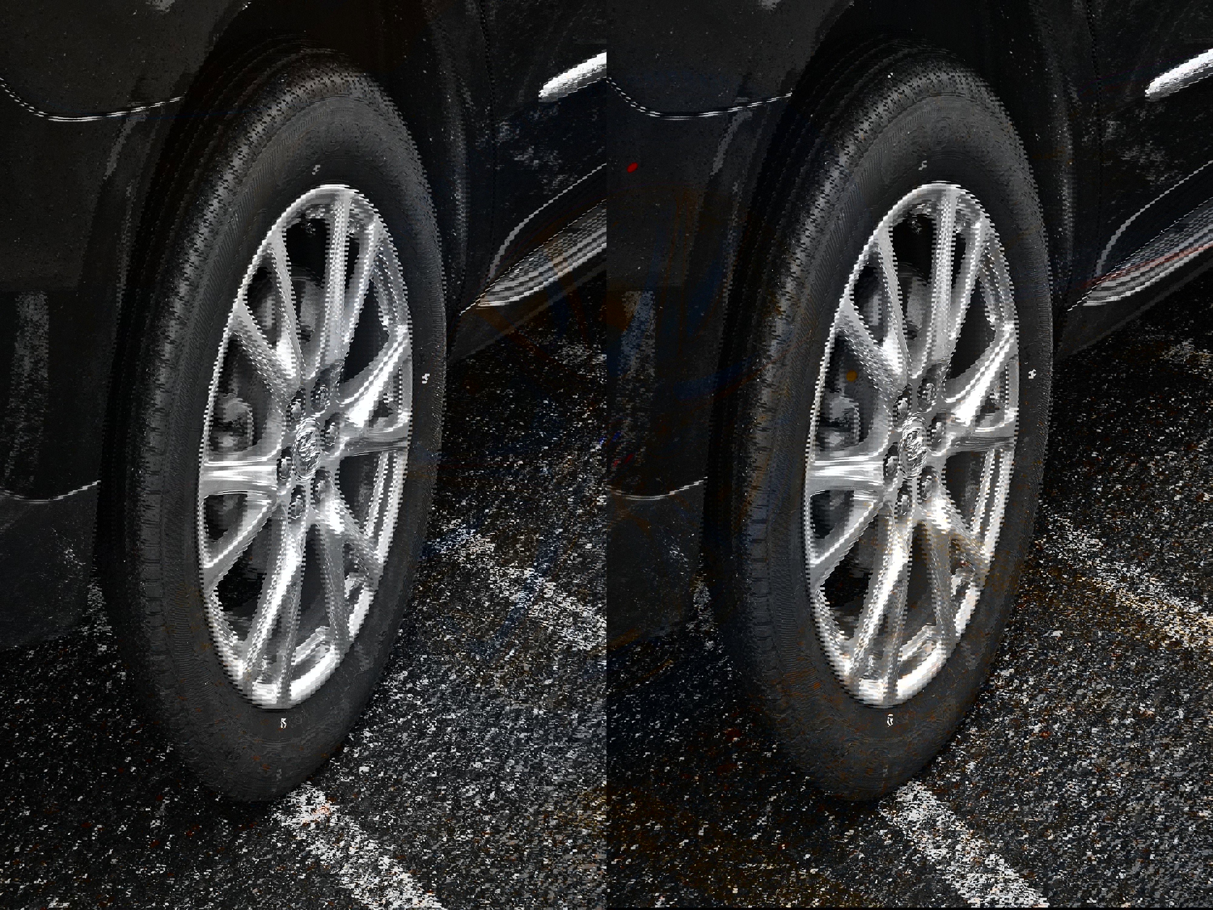 Used 2023 Buick Enclave Premium w/ Experience Buick Package image 8