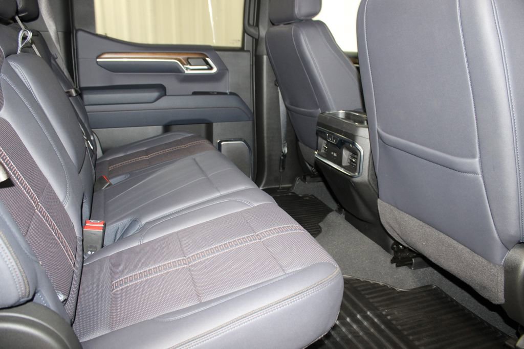 Used 2024 Chevrolet Silverado 1500 High Country w/ High Country Premium Package image 33