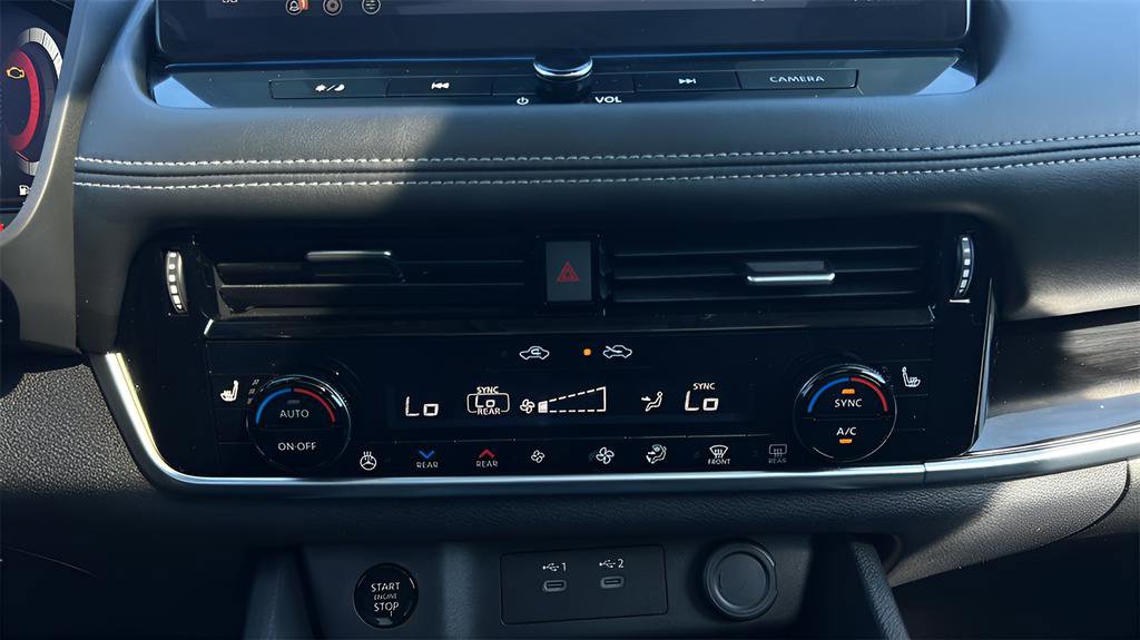 Used 2024 Nissan Rogue SL w/ SL Premium Package image 10