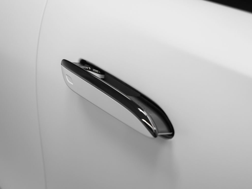 Used 2025 Mercedes-Benz E 53 AMG e 4MATIC Sedan image 12