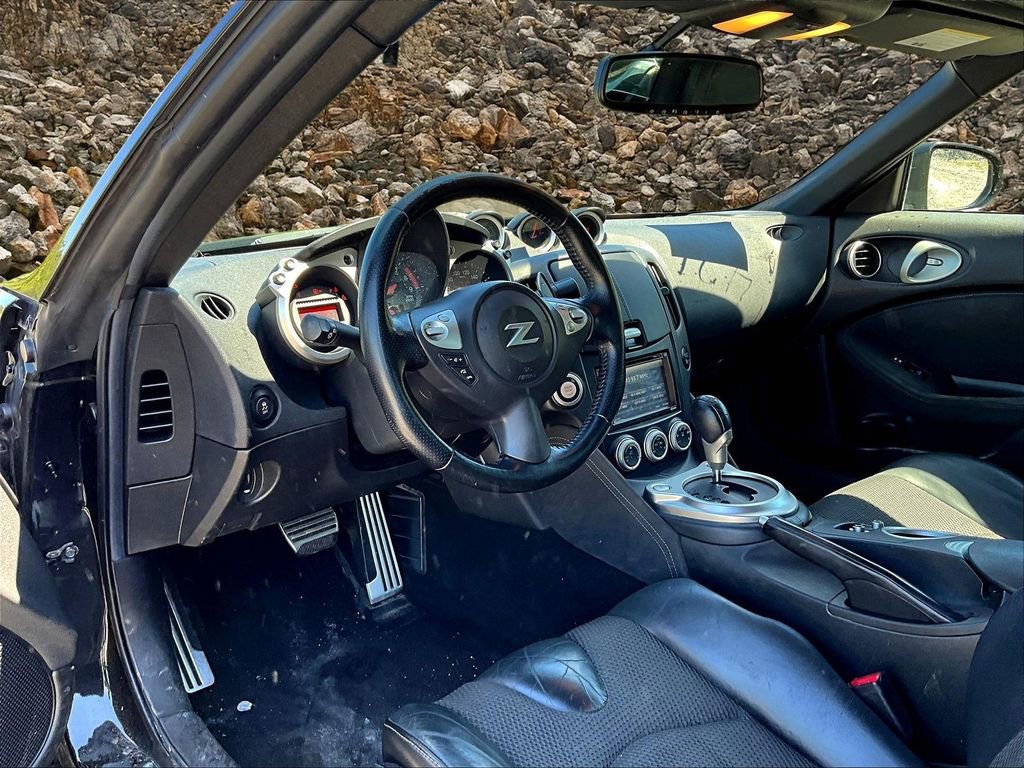 Used 2014 Nissan 370Z Touring w/ Sport Package image 13