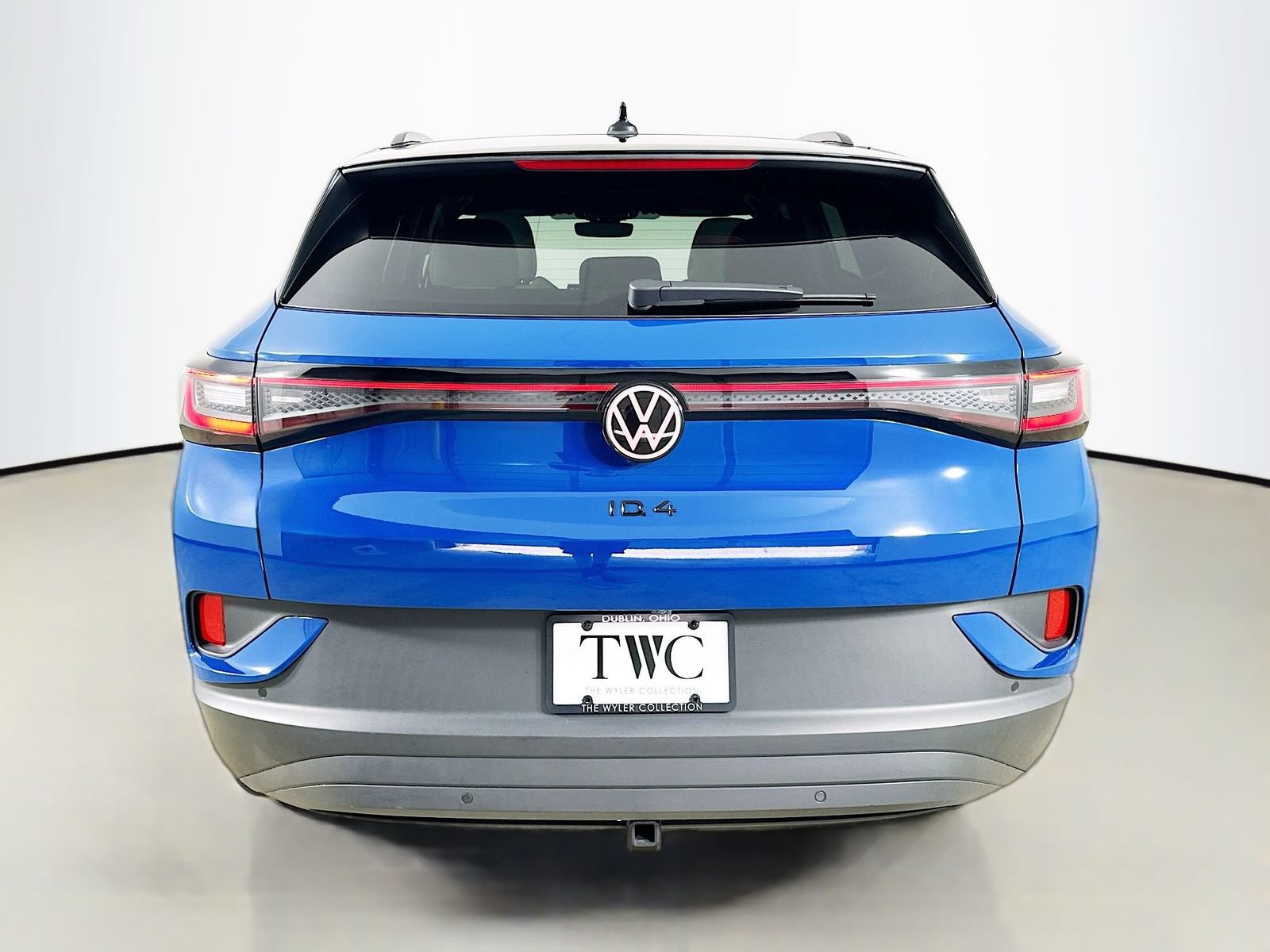 Certified 2025 Volkswagen ID.4 Pro S Plus w/ ID.4 Black Package AWD/4WD image 6