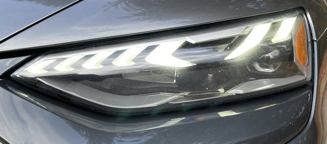 Used 2022 Audi e-tron GT Premium Plus image 13