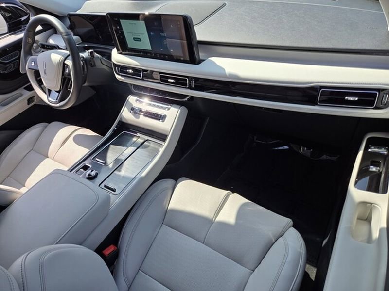 Used 2026 Lincoln Aviator Reserve image 24