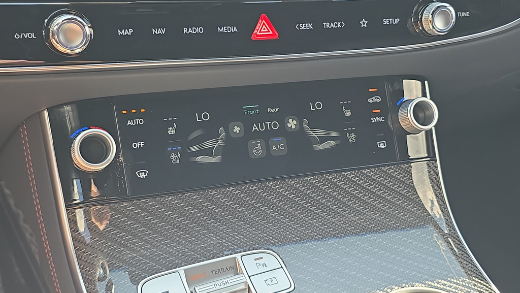 New 2027 Genesis GV70 3.5T Prestige AWD/4WD image 24