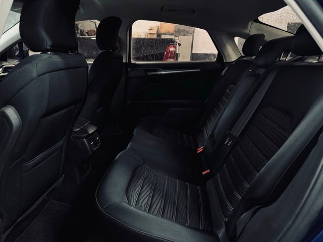 Used 2016 Ford Fusion SE w/ SE Cold Weather Package image 17