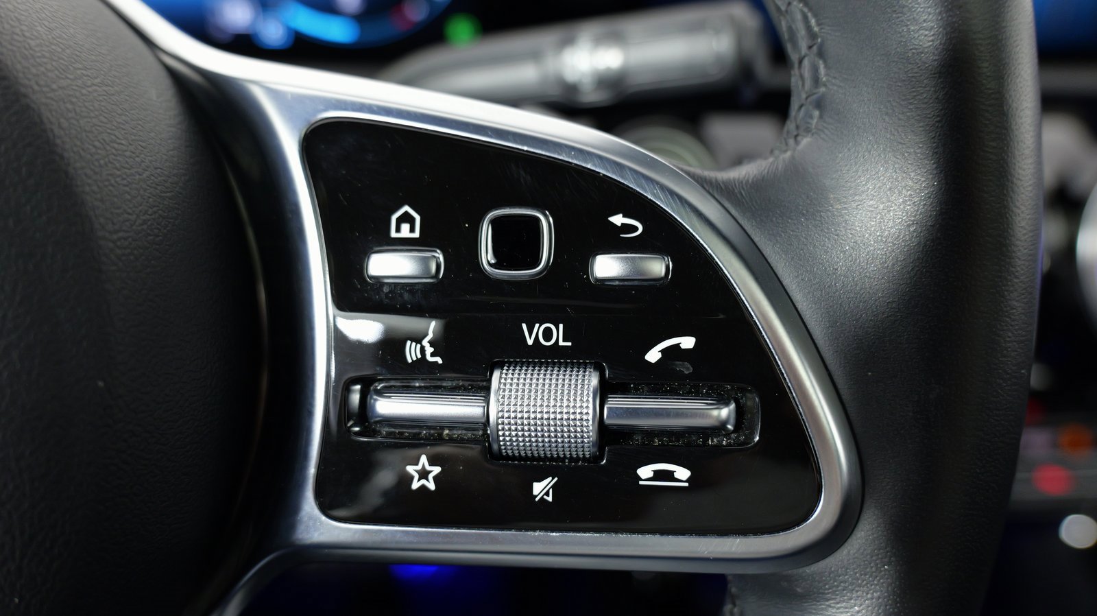 Used 2023 Mercedes-Benz CLA 250 4MATIC image 46