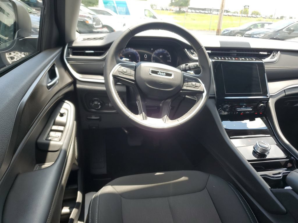 Used 2021 Ford F150 Lariat w/ Equipment Group 502A High AWD/4WD image 11