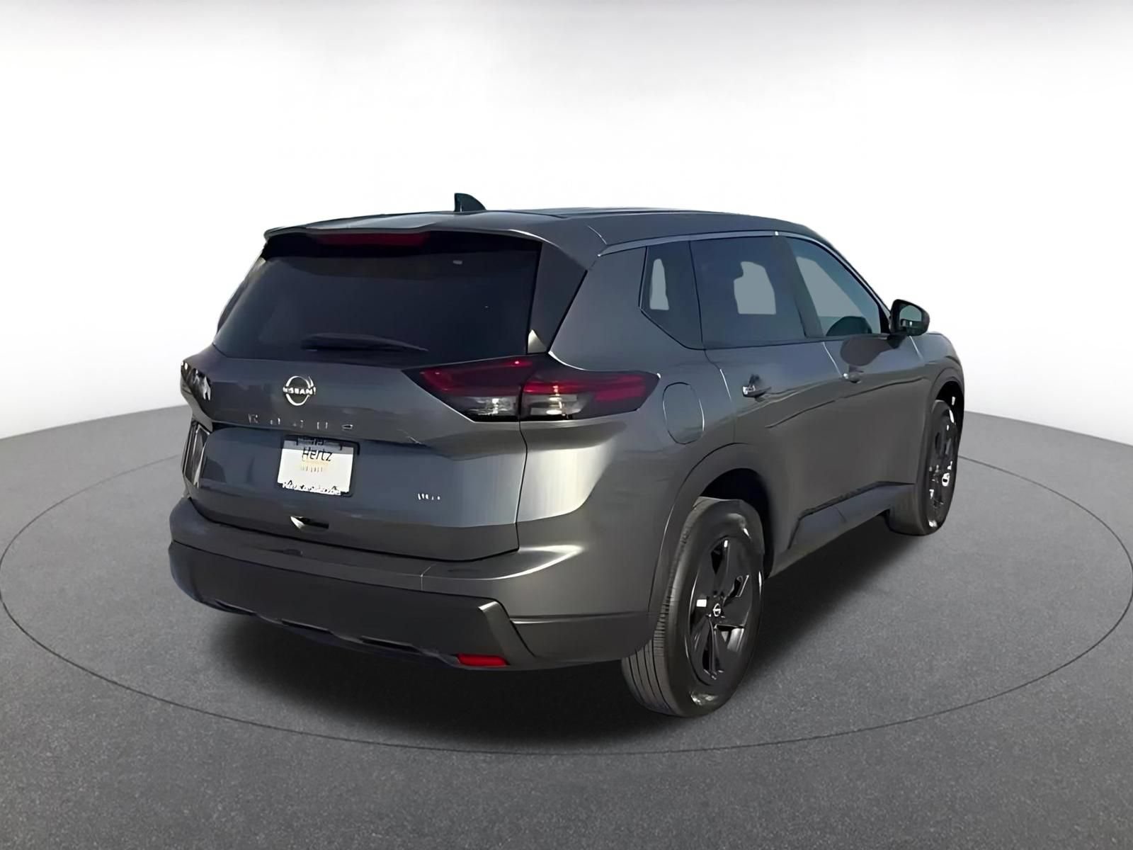 Used 2026 Nissan Rogue SV AWD/4WD image 14