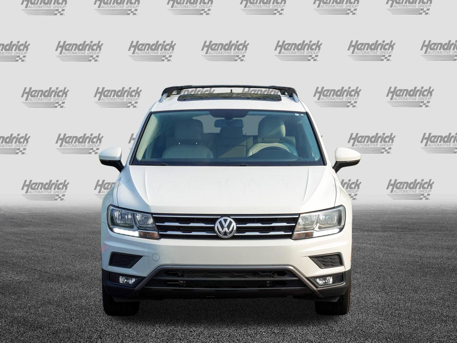 Used 2018 Volkswagen Tiguan SEL FWD image 3