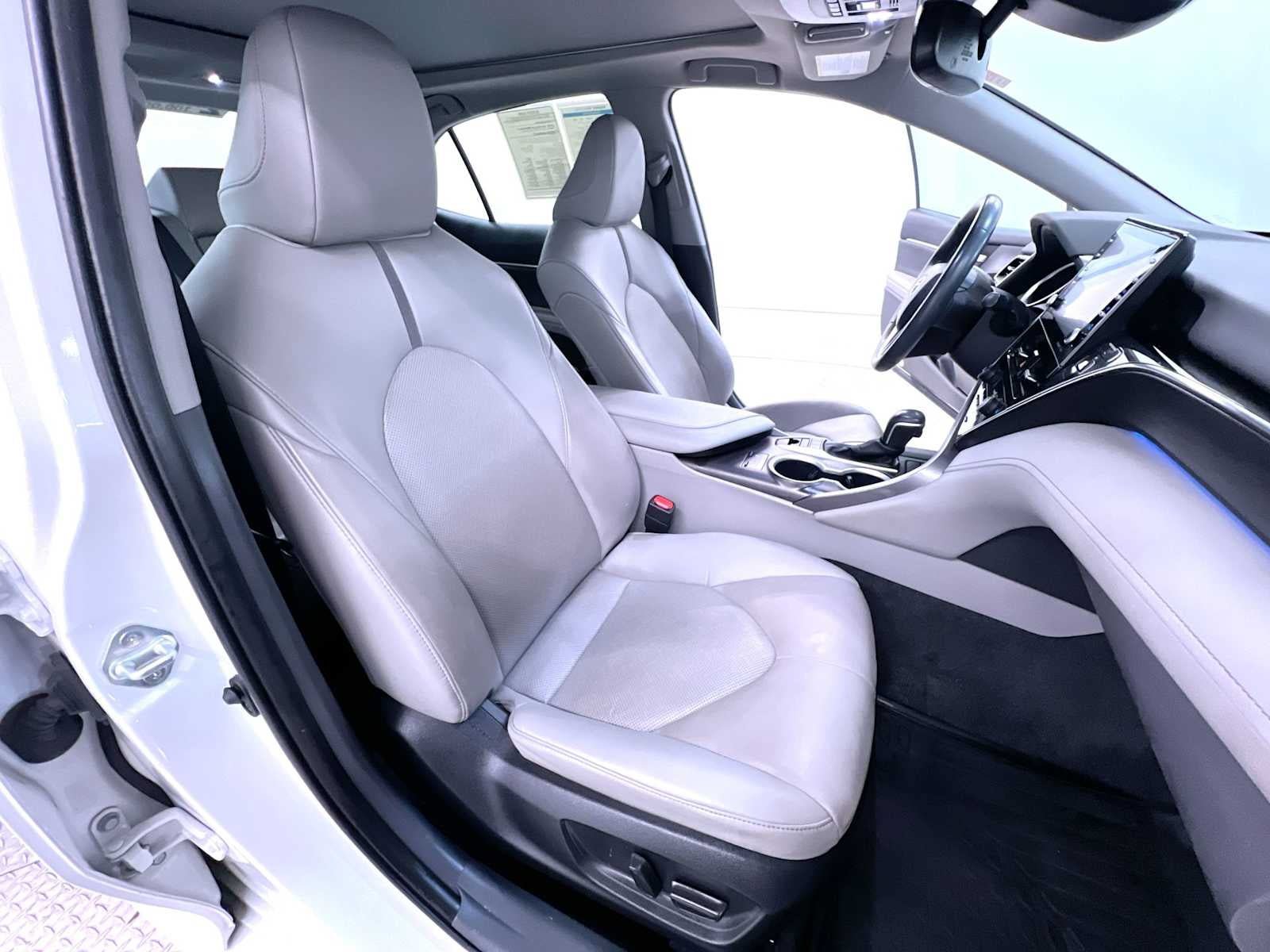 Used 2022 Toyota Camry XLE AWD/4WD image 35