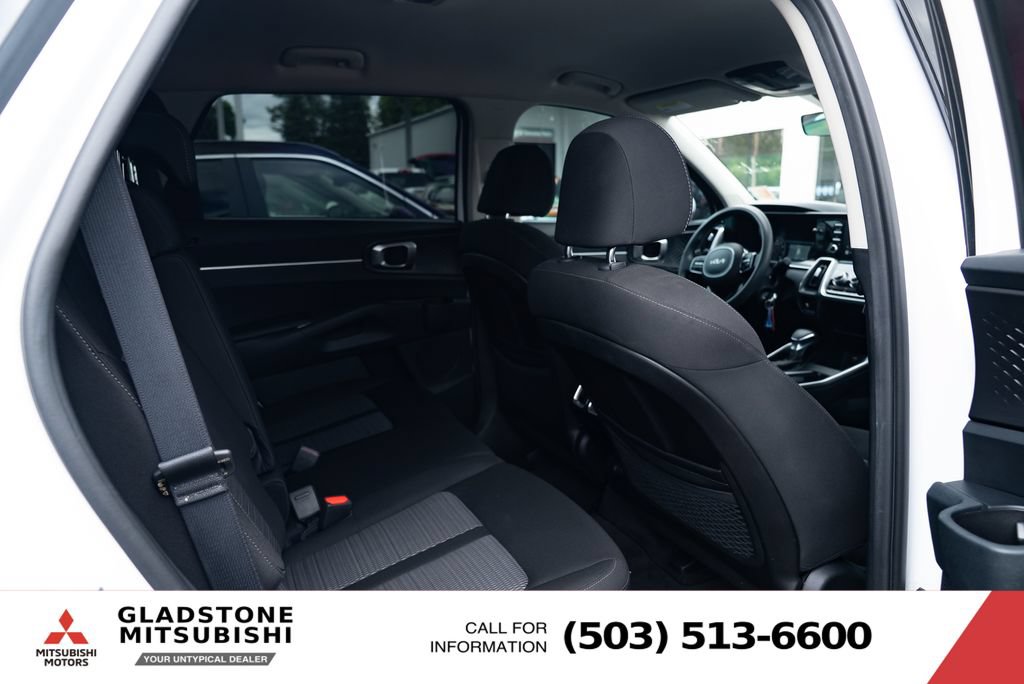 Used 2023 Kia Sorento LX AWD/4WD image 23