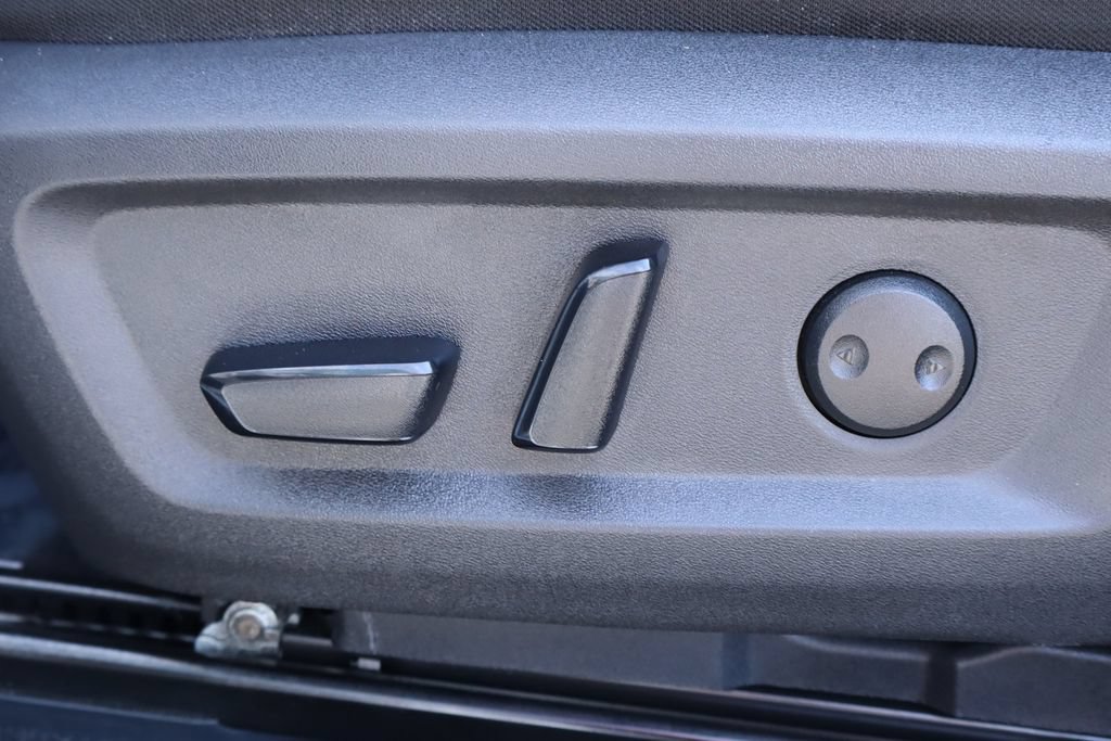 Used 2024 Nissan Rogue SV FWD image 20