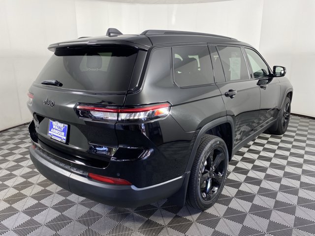 Used 2023 Jeep Grand Cherokee L Laredo AWD/4WD image 8