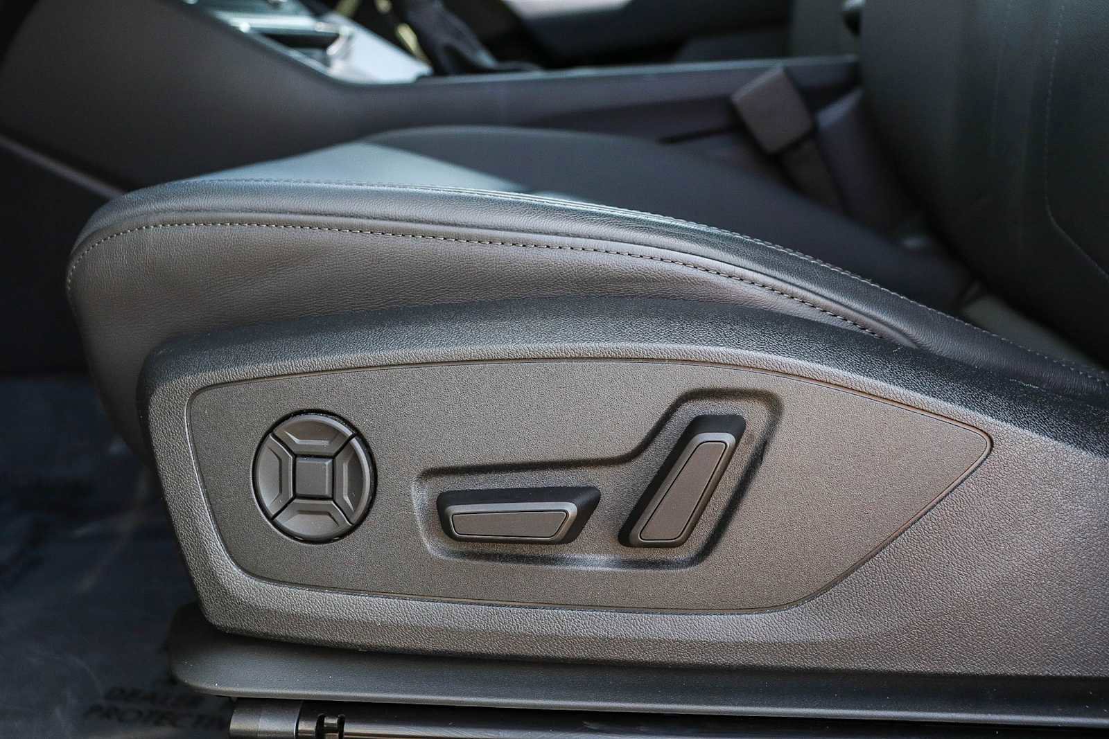 Used 2025 Audi Q3 2.0T Premium Plus w/ Premium Plus Package image 27