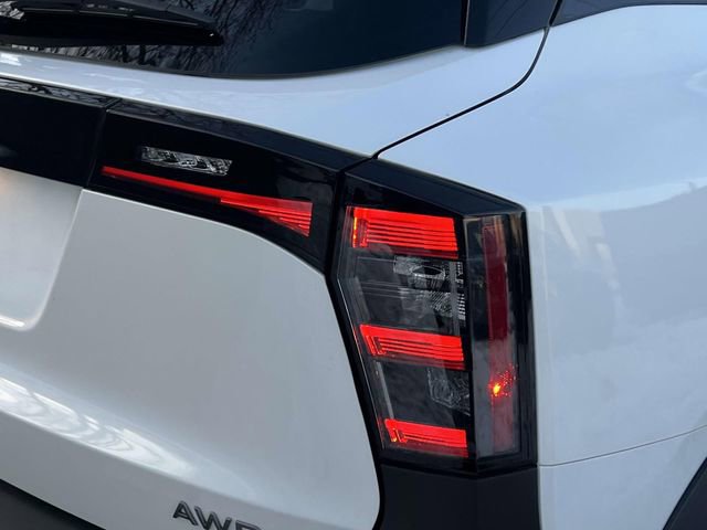 Used 2025 Nissan Kicks SV w/ Illumination Package image 10