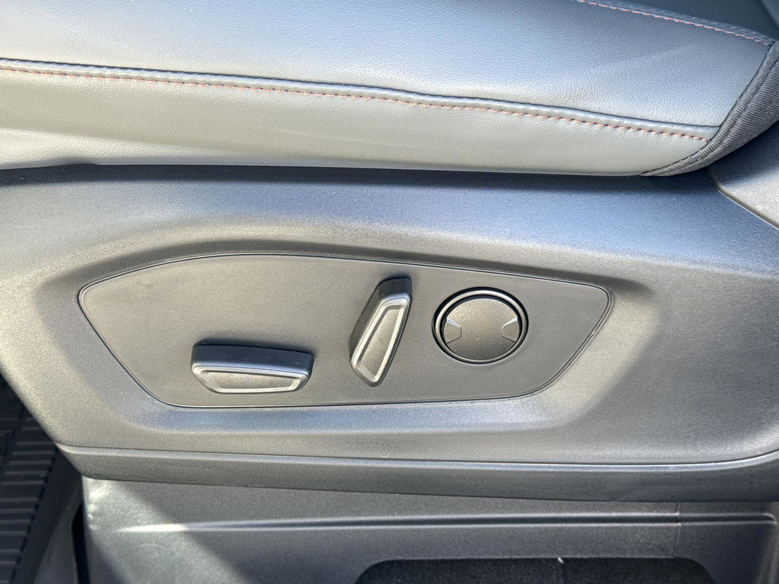 New 2026 Ford Explorer Active w/ Active Comfort Package image 15