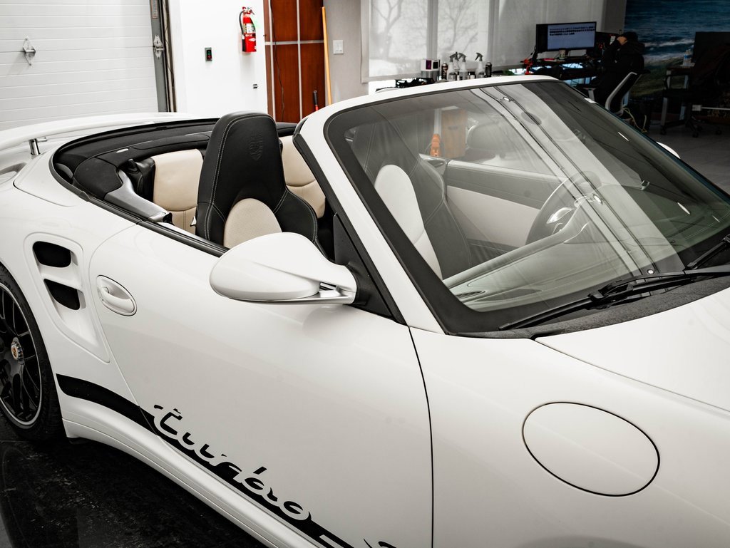 Used 2011 Porsche 911 Turbo S image 32