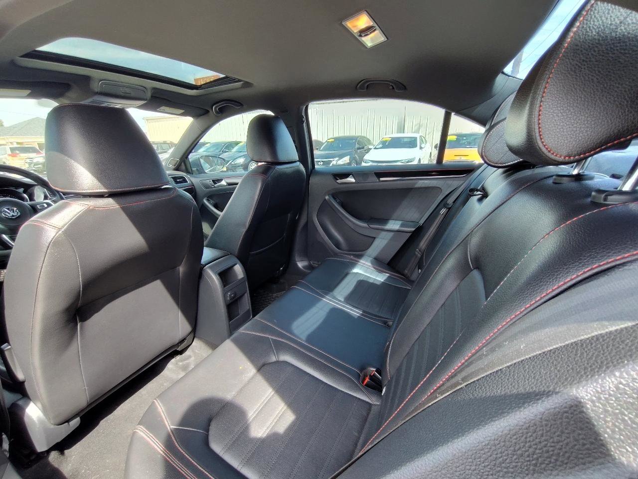 Used 2017 Volkswagen Jetta GLI FWD image 34