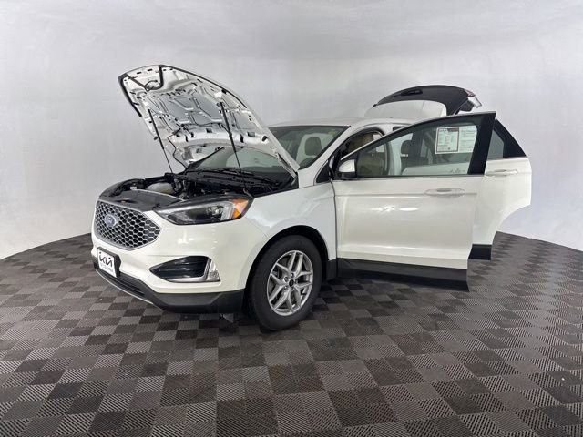 Used 2023 Ford Edge SEL w/ Convenience Package image 12