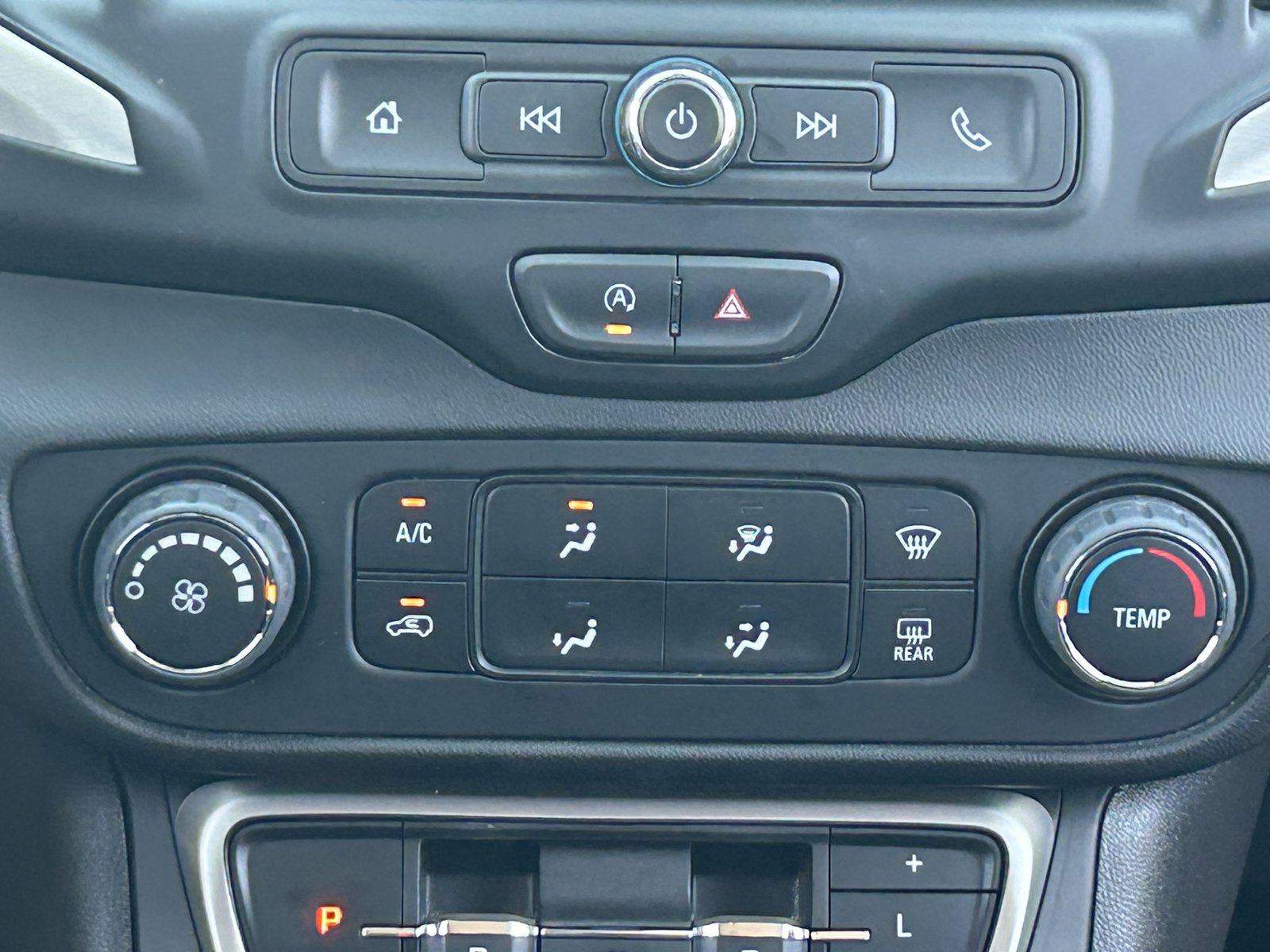 Certified 2024 GMC Terrain SLE FWD image 21
