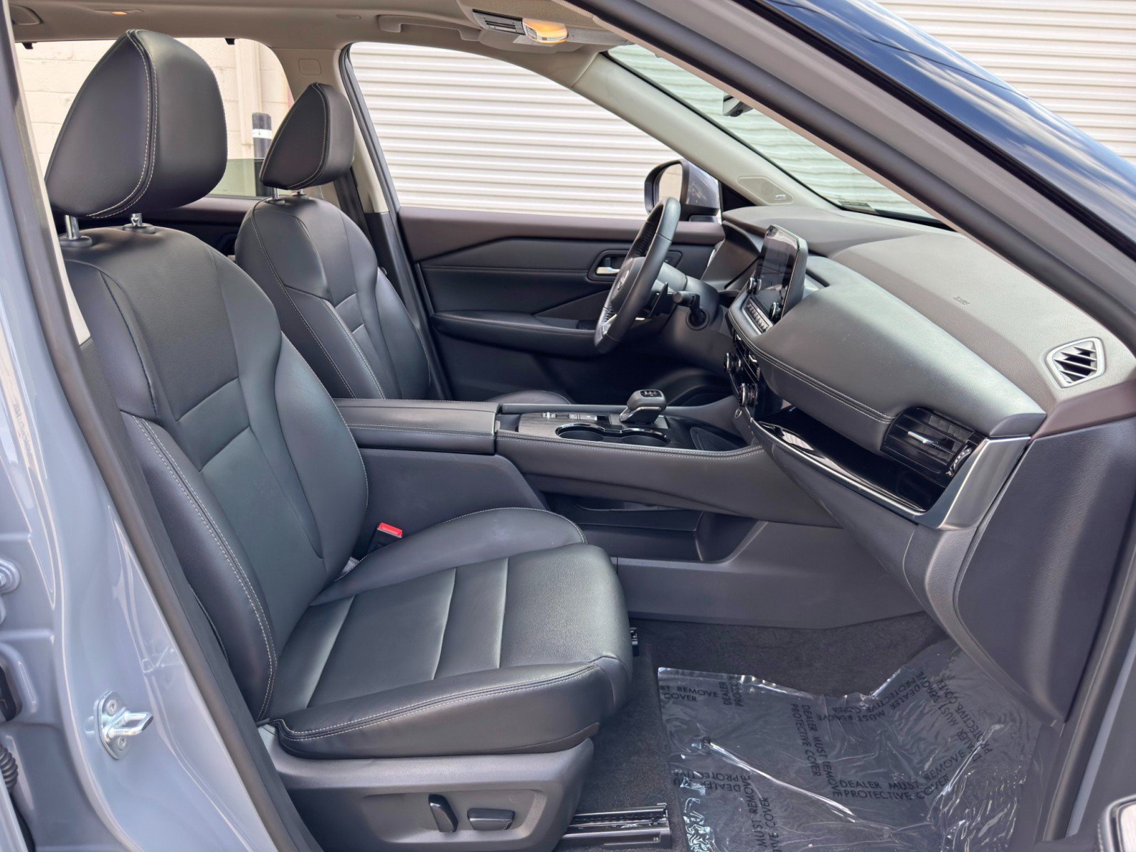 Used 2023 Nissan Rogue SL w/ SL Premium Package FWD image 15