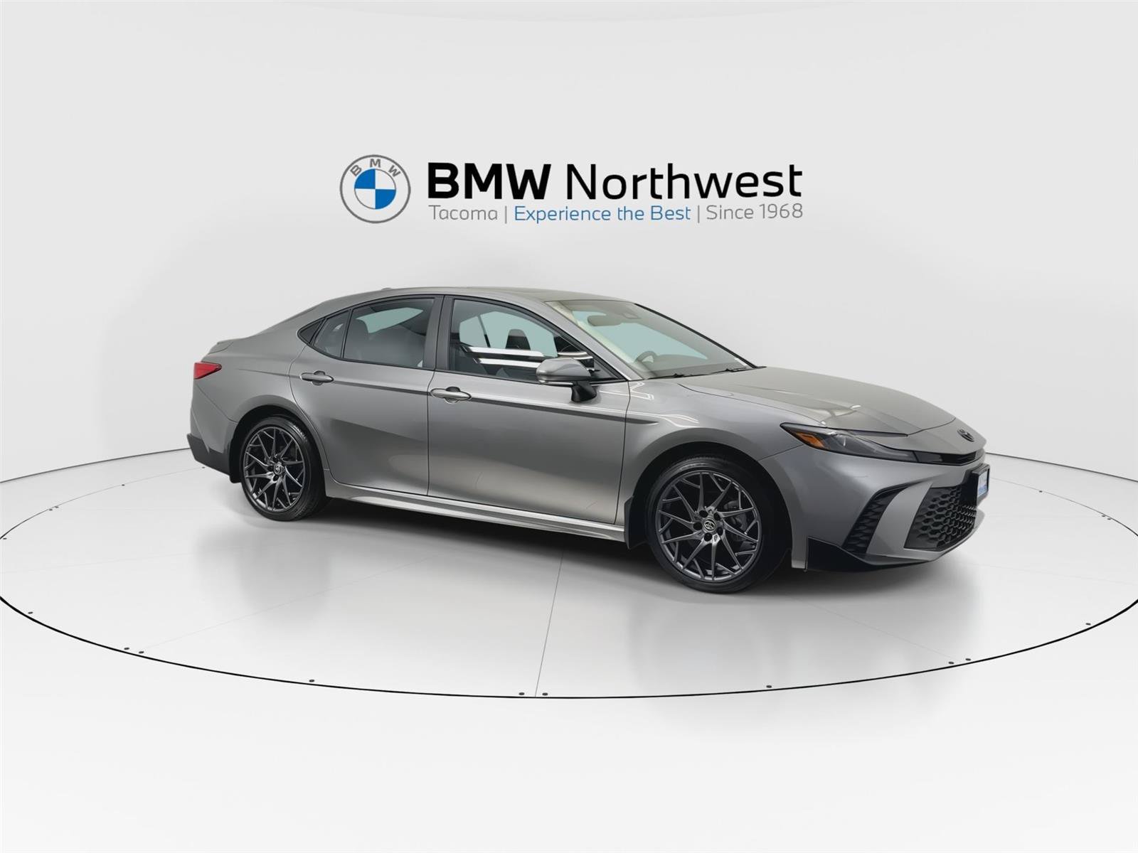Used 2025 Toyota Camry SE w/ Multimedia Upgrade Package AWD/4WD image 6
