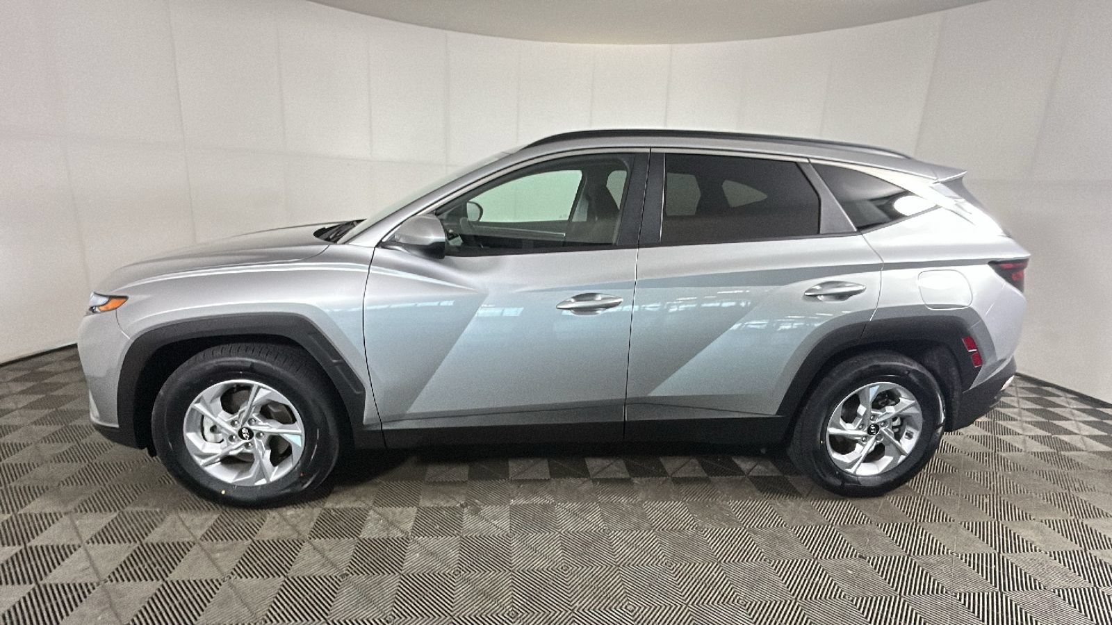 Certified 2024 Hyundai Tucson SEL FWD image 7