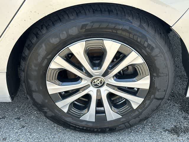 Used 2020 Toyota Prius Prime XLE FWD image 5
