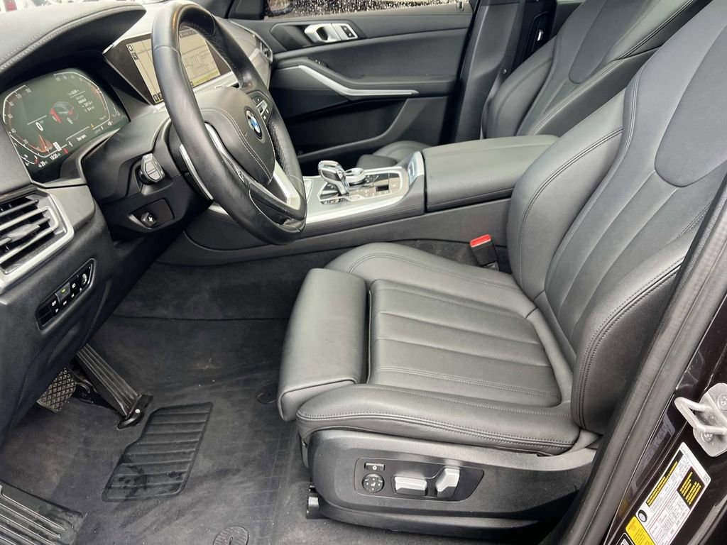 Used 2022 BMW X5 xDrive40i w/ Executive Package image 19