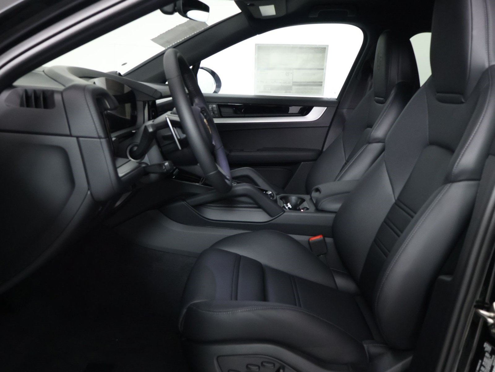 New 2026 Porsche Cayenne Coupe AWD/4WD image 5