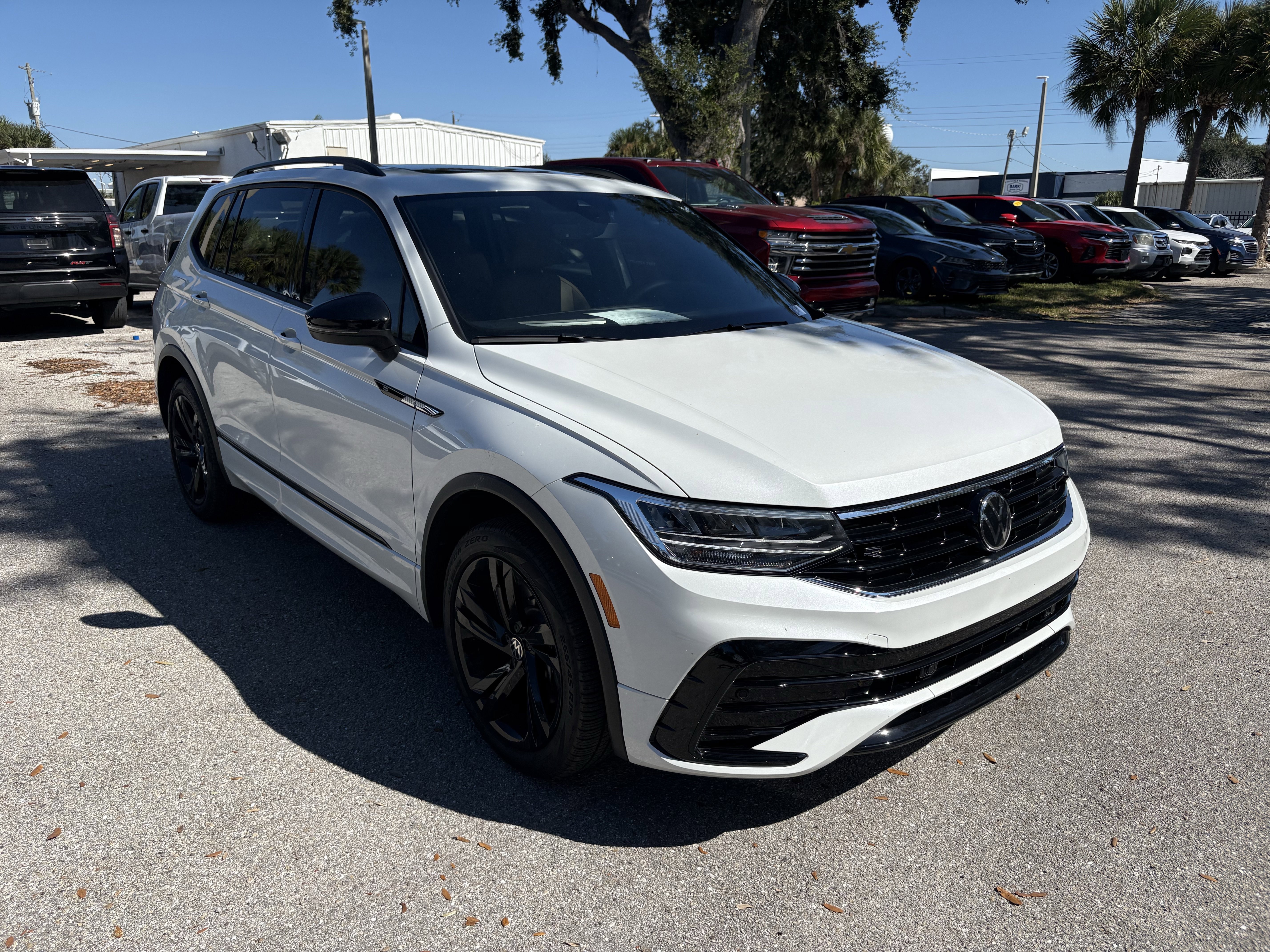 Used 2024 Volkswagen Tiguan SE R-Line