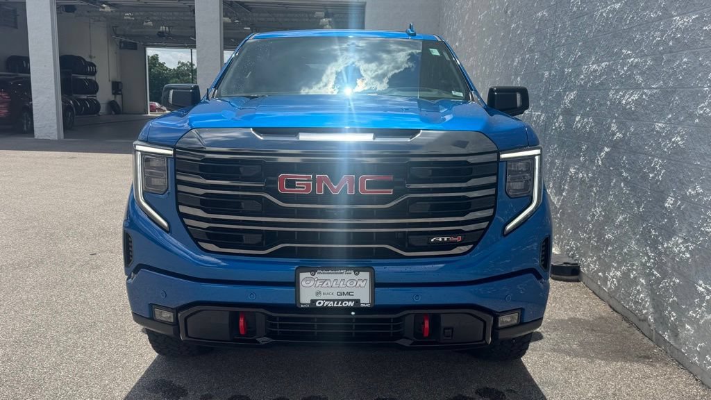 Used 2024 GMC Sierra 1500 AT4 w/ Technology Package AWD/4WD image 11