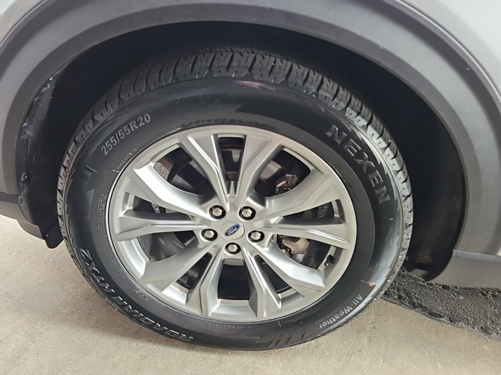 Used 2022 Ford Explorer Limited w/ Equipment Group 301A RWD image 39