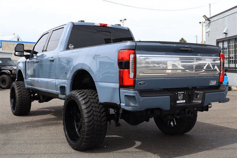 Used 2023 Ford F350 Platinum AWD/4WD image 3